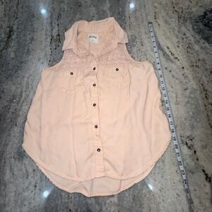 Mudd Clothing Women's Medium Y2K Sleevelss Cream Embroidered Top